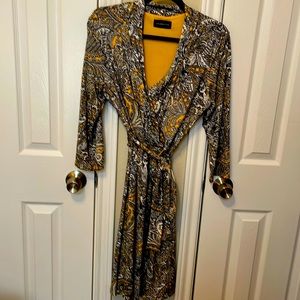 Liz Claiborne wrap size large yellow and black
